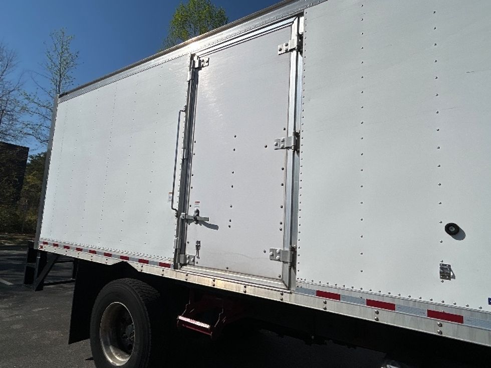 Refrigerated Truck-Light and Medium Duty Trucks-Freightliner-2019-M2-Garner-NC-287,923\n\t\tmiles-$ 25,500 - Image 26