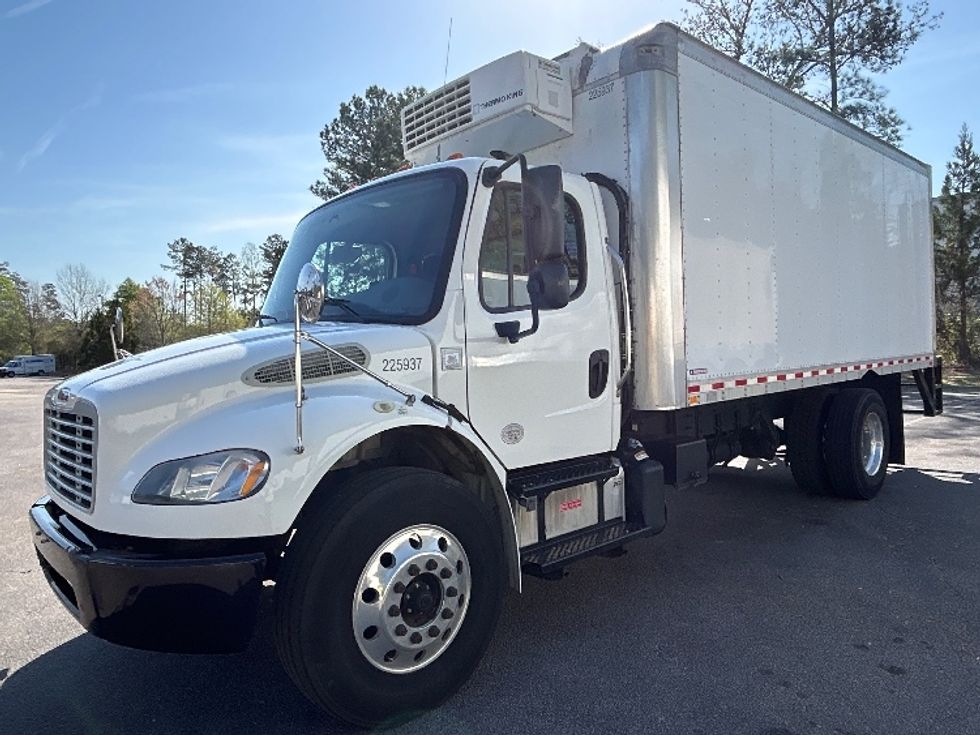 Refrigerated Truck-Light and Medium Duty Trucks-Freightliner-2019-M2-Garner-NC-287,923\n\t\tmiles-$ 25,500 - Image 3