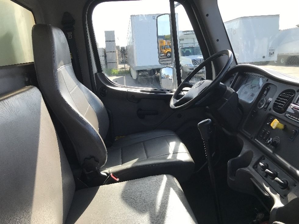 Refrigerated Truck-Light and Medium Duty Trucks-Freightliner-2019-M2-Gilroy-CA-352,896\n\t\tmiles-$ 20,000 - Image 22