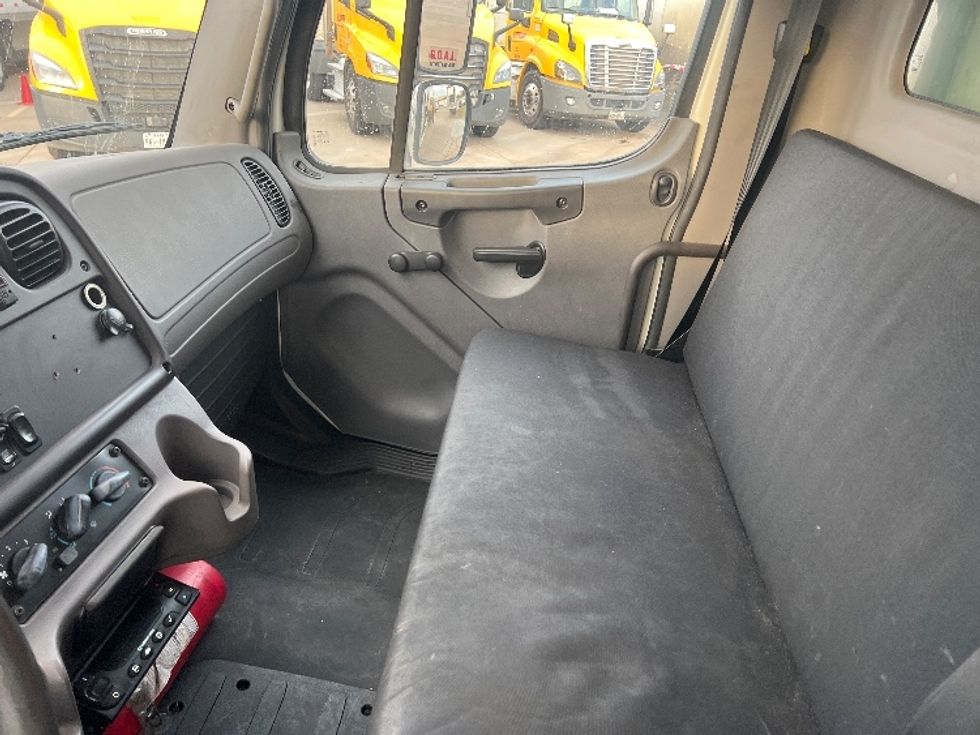 Refrigerated Truck-Light and Medium Duty Trucks-Freightliner-2019-M2-Grand Prairie-TX-262,485\n\t\tmiles-$ 33,500 - Image 19