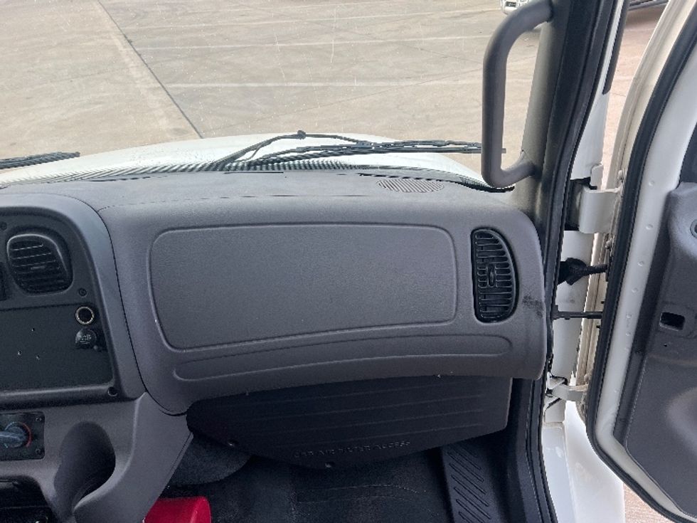 Refrigerated Truck-Light and Medium Duty Trucks-Freightliner-2019-M2-Grand Prairie-TX-262,485\n\t\tmiles-$ 33,500 - Image 21