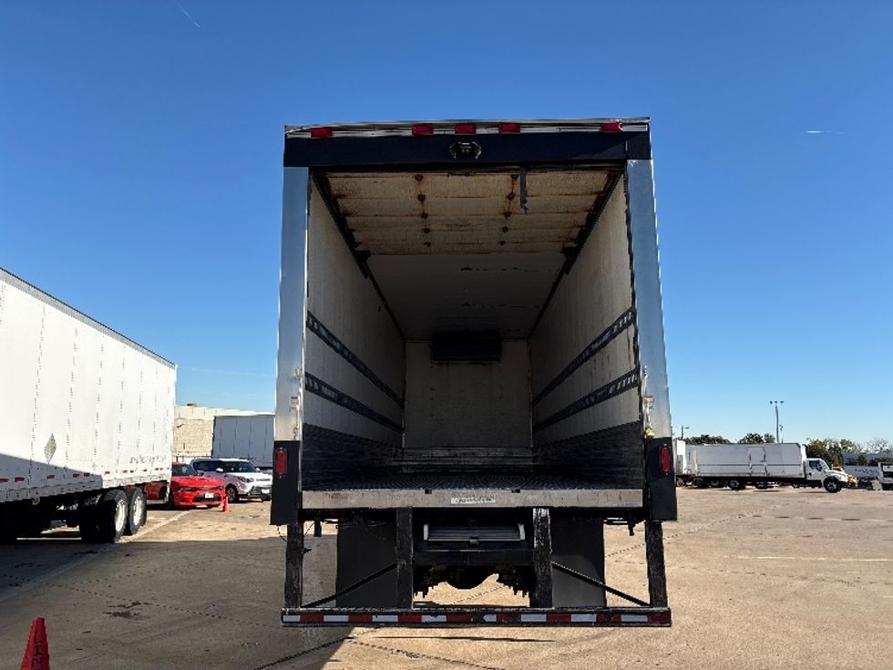 Refrigerated Truck-Light and Medium Duty Trucks-Freightliner-2019-M2-Grand Prairie-TX-262,485\n\t\tmiles-$ 33,500 - Image 8
