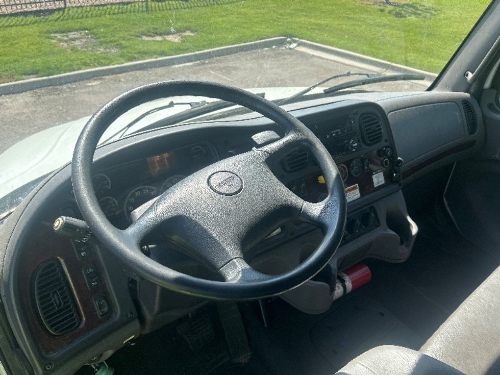 Refrigerated Truck-Light and Medium Duty Trucks-Freightliner-2019-M2-Greeley-CO-198,637\n\t\tmiles-$ 58,750 - Image 17