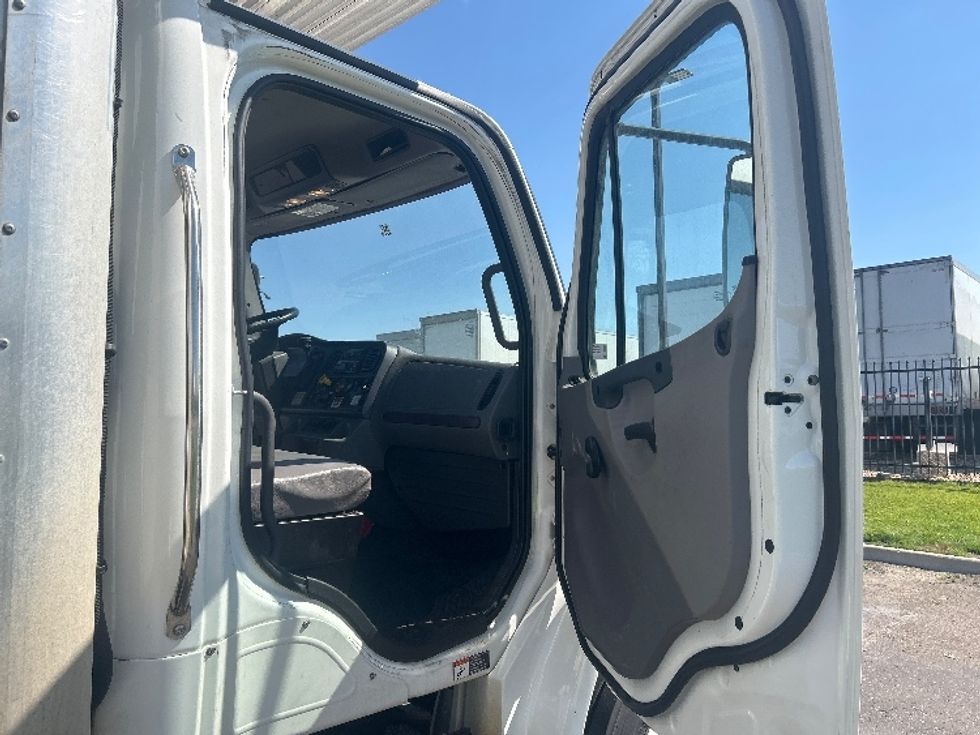 Refrigerated Truck-Light and Medium Duty Trucks-Freightliner-2019-M2-Greeley-CO-198,637\n\t\tmiles-$ 58,750 - Image 20