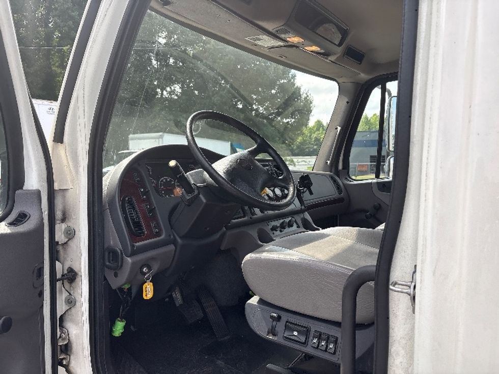 Refrigerated Truck-Light and Medium Duty Trucks-Freightliner-2019-M2-Greensboro-NC-243,874\n\t\tmiles-$ 42,750 - Image 16