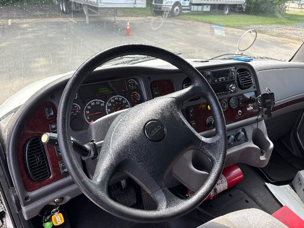 Refrigerated Truck-Light and Medium Duty Trucks-Freightliner-2019-M2-Greensboro-NC-243,874\n\t\tmiles-$ 42,750 - Image 17