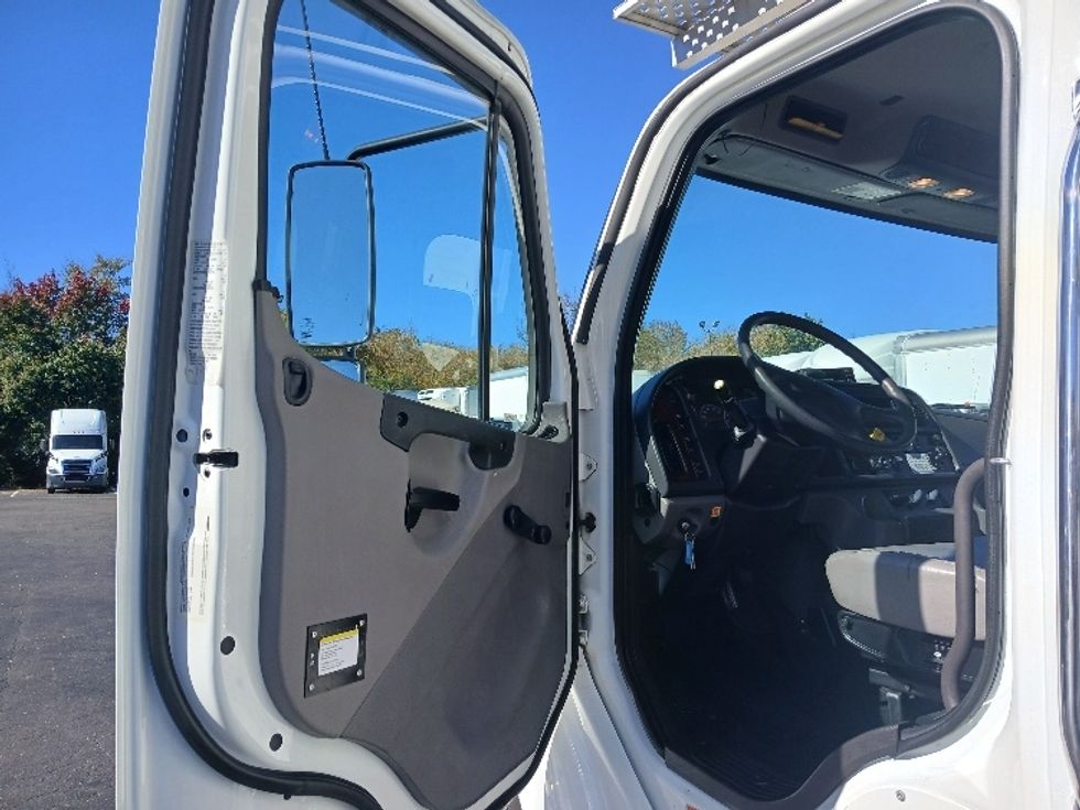 Refrigerated Truck-Light and Medium Duty Trucks-Freightliner-2019-M2-Greensboro-NC-265,785\n\t\tmiles-$ 47,000 - Image 15
