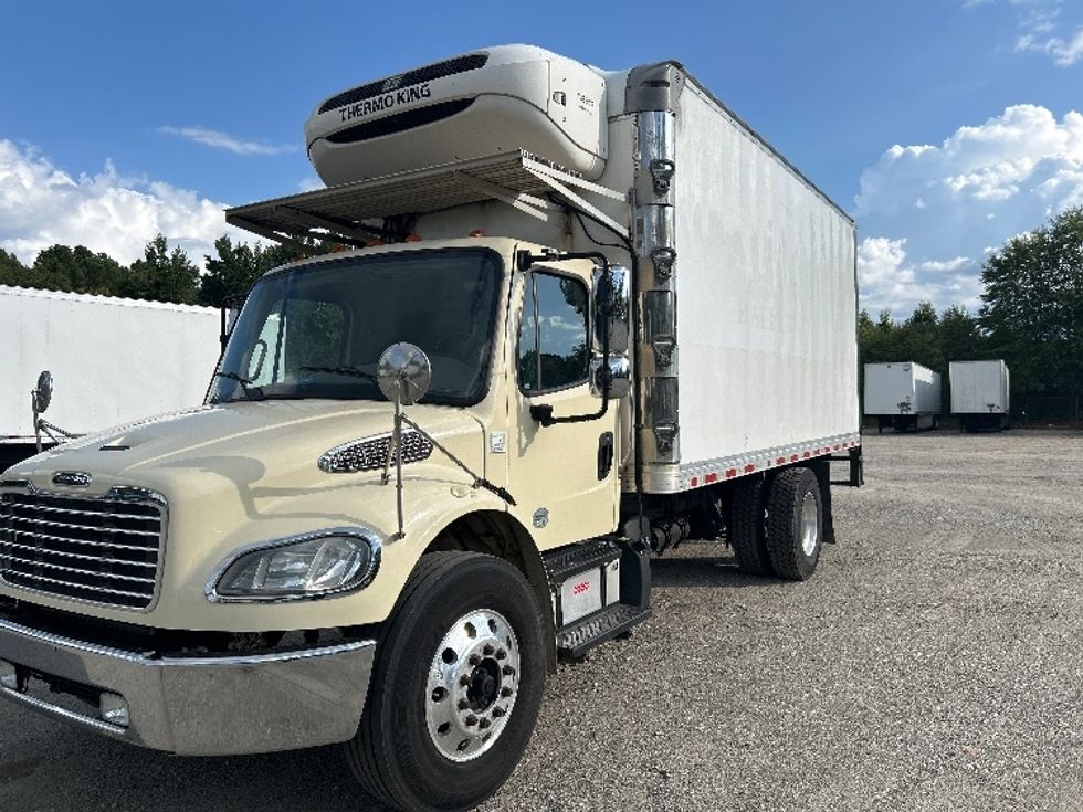 Refrigerated Truck-Light and Medium Duty Trucks-Freightliner-2019-M2-Greenville-SC-201,682\n\t\tmiles-$ 42,750 - Image 3