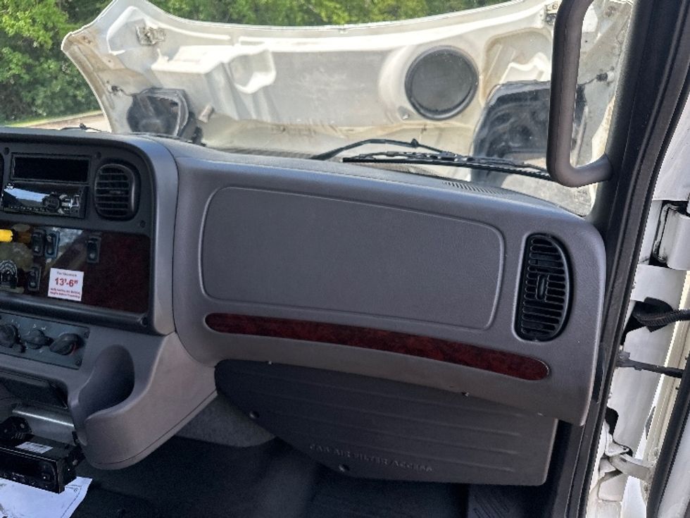Refrigerated Truck-Light and Medium Duty Trucks-Freightliner-2019-M2-Hammond-LA-138,824\n\t\tmiles-$ 67,250 - Image 21