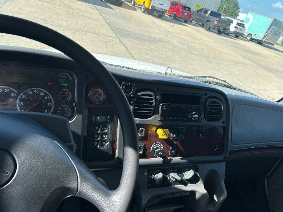 Refrigerated Truck-Light and Medium Duty Trucks-Freightliner-2019-M2-Hammond-LA-144,444\n\t\tmiles-$ 70,250 - Image 18