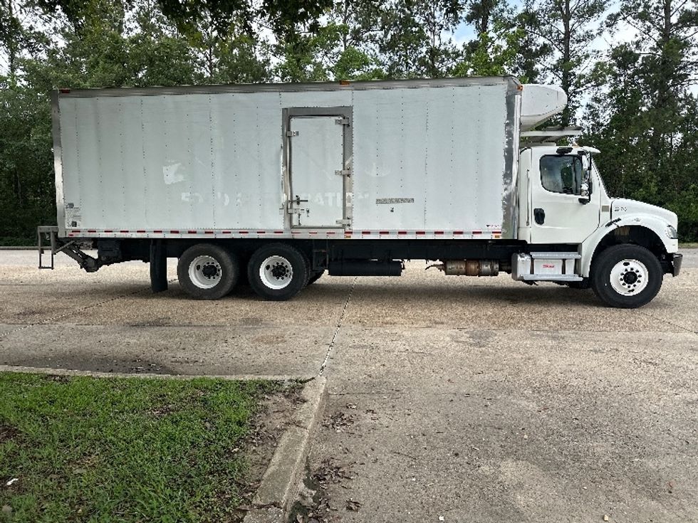 Refrigerated Truck-Light and Medium Duty Trucks-Freightliner-2019-M2-Hammond-LA-147,613\n\t\tmiles-$ 69,000 - Image 15