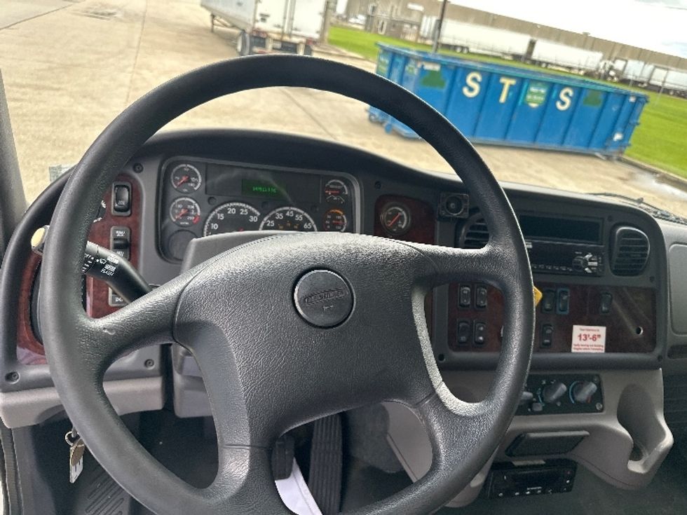 Refrigerated Truck-Light and Medium Duty Trucks-Freightliner-2019-M2-Hammond-LA-147,613\n\t\tmiles-$ 69,000 - Image 17