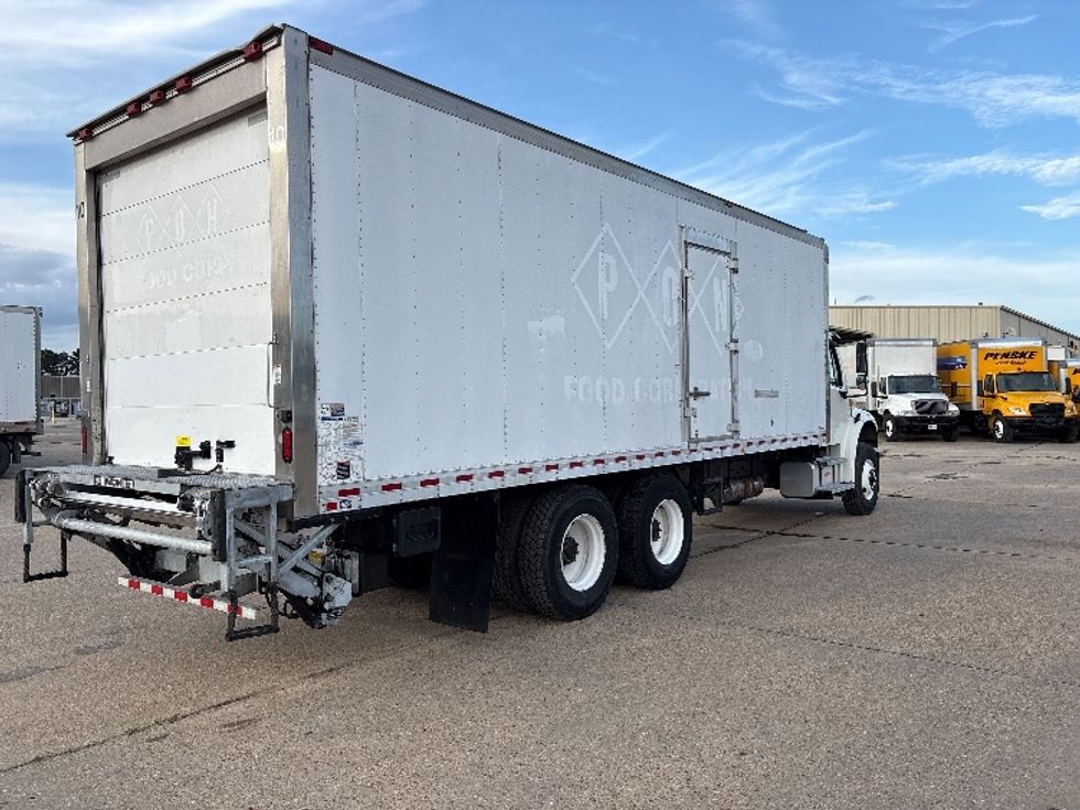 Refrigerated Truck-Light and Medium Duty Trucks-Freightliner-2019-M2-Hammond-LA-148,808\n\t\tmiles-$ 67,750 - Image 13