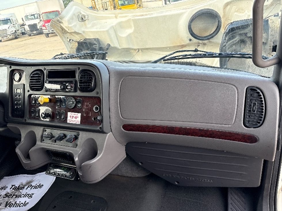 Refrigerated Truck-Light and Medium Duty Trucks-Freightliner-2019-M2-Hammond-LA-148,808\n\t\tmiles-$ 67,750 - Image 21