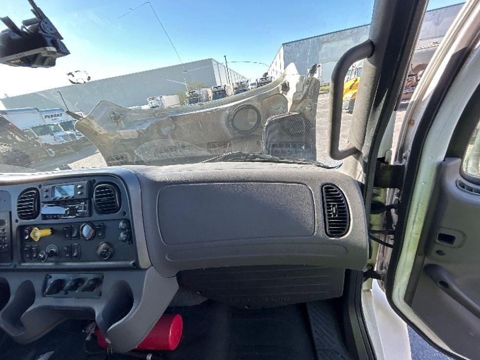 Refrigerated Truck-Light and Medium Duty Trucks-Freightliner-2019-M2-Hammond-LA-208,966\n\t\tmiles-$ 68,250 - Image 21