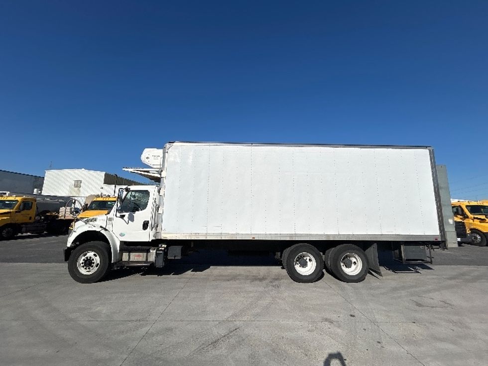 Refrigerated Truck-Light and Medium Duty Trucks-Freightliner-2019-M2-Hammond-LA-208,966\n\t\tmiles-$ 68,250 - Image 4