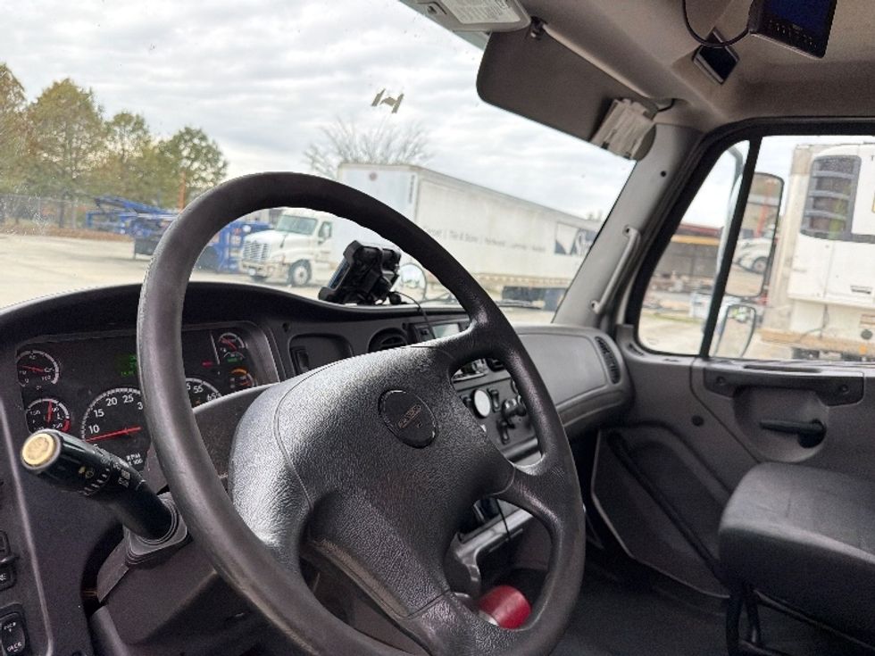 Refrigerated Truck-Light and Medium Duty Trucks-Freightliner-2019-M2-Hammond-LA-235,923\n\t\tmiles-$ 56,750 - Image 17