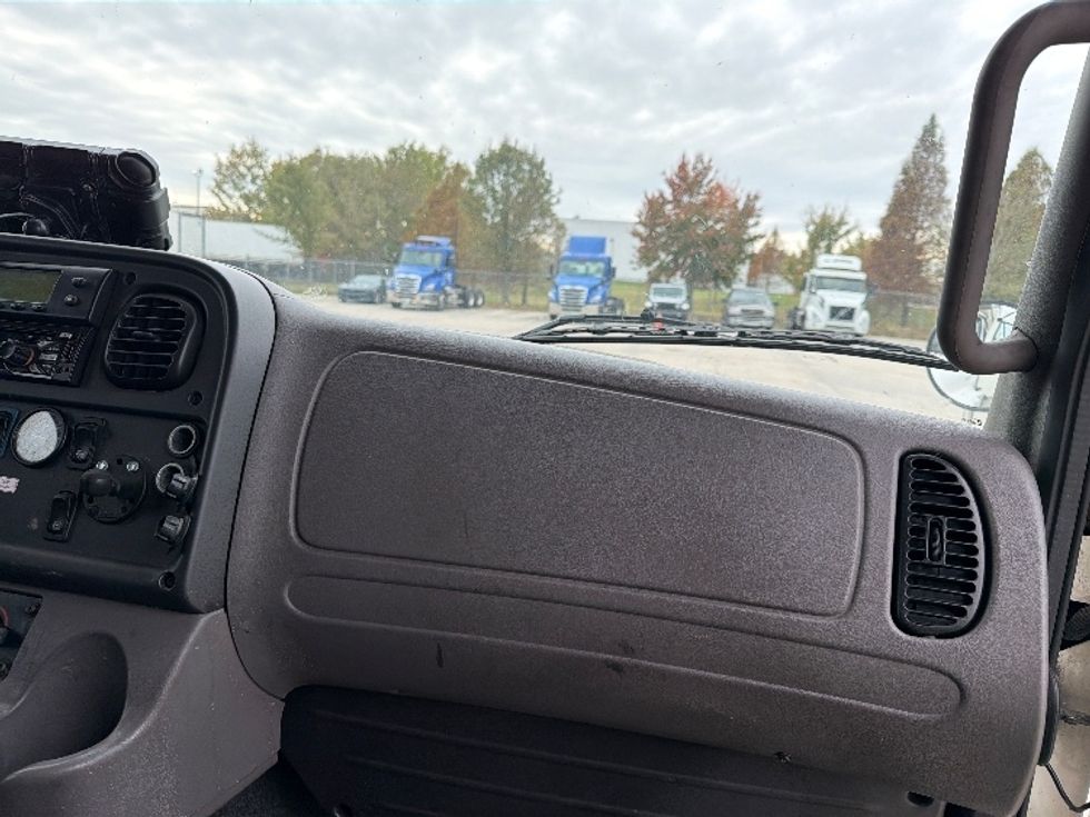 Refrigerated Truck-Light and Medium Duty Trucks-Freightliner-2019-M2-Hammond-LA-235,923\n\t\tmiles-$ 56,750 - Image 21