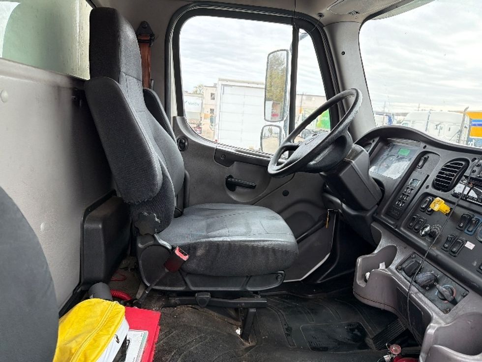 Refrigerated Truck-Light and Medium Duty Trucks-Freightliner-2019-M2-Hammond-LA-235,923\n\t\tmiles-$ 56,750 - Image 22