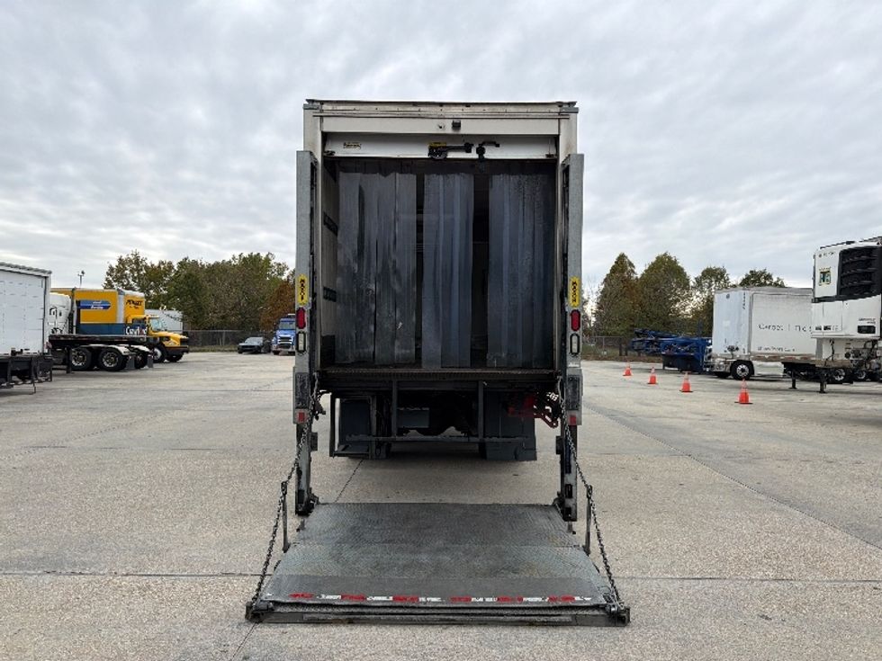 Refrigerated Truck-Light and Medium Duty Trucks-Freightliner-2019-M2-Hammond-LA-235,923\n\t\tmiles-$ 56,750 - Image 9