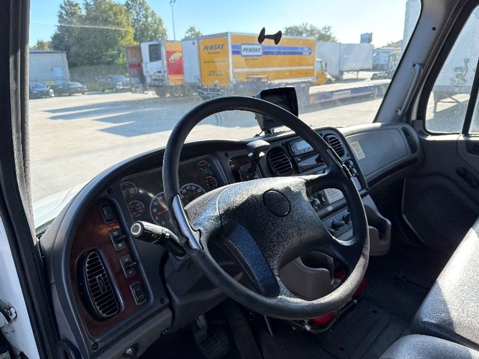 Refrigerated Truck-Light and Medium Duty Trucks-Freightliner-2019-M2-Hammond-LA-261,618\n\t\tmiles-$ 49,500 - Image 17