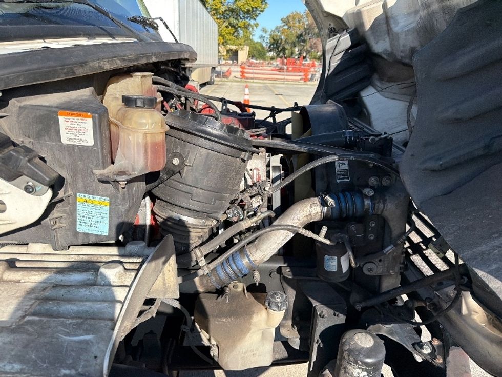 Refrigerated Truck-Light and Medium Duty Trucks-Freightliner-2019-M2-Hammond-LA-261,618\n\t\tmiles-$ 49,500 - Image 23