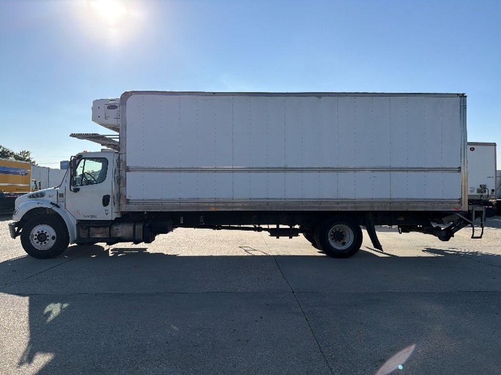 Refrigerated Truck-Light and Medium Duty Trucks-Freightliner-2019-M2-Hammond-LA-261,618\n\t\tmiles-$ 49,500 - Image 4