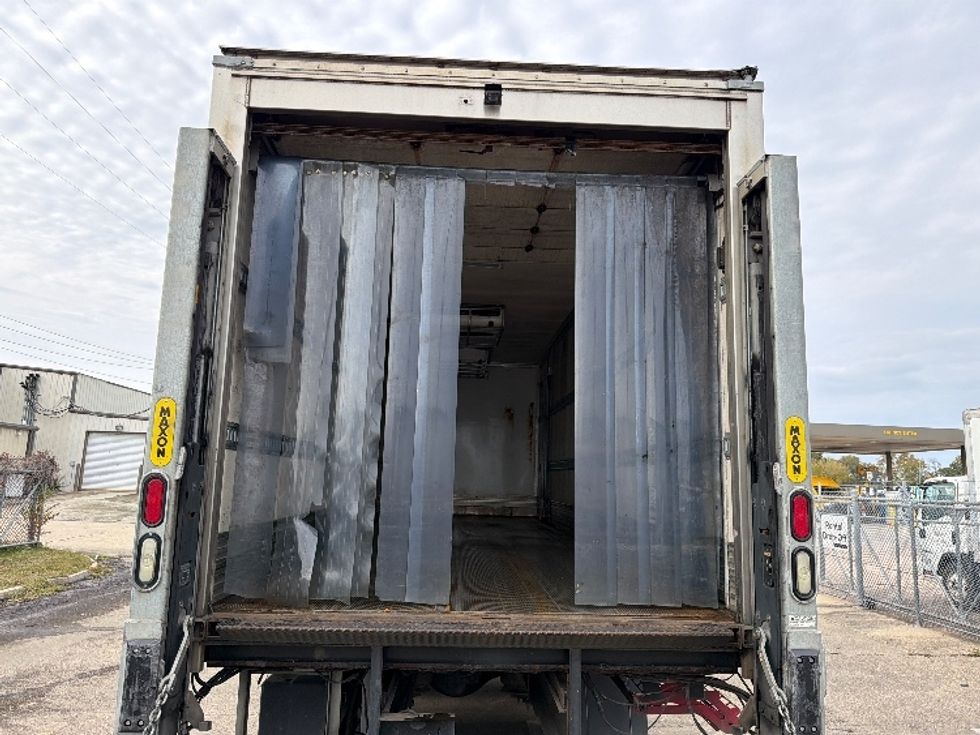 Refrigerated Truck-Light and Medium Duty Trucks-Freightliner-2019-M2-Hammond-LA-296,183\n\t\tmiles-$ 44,000 - Image 8