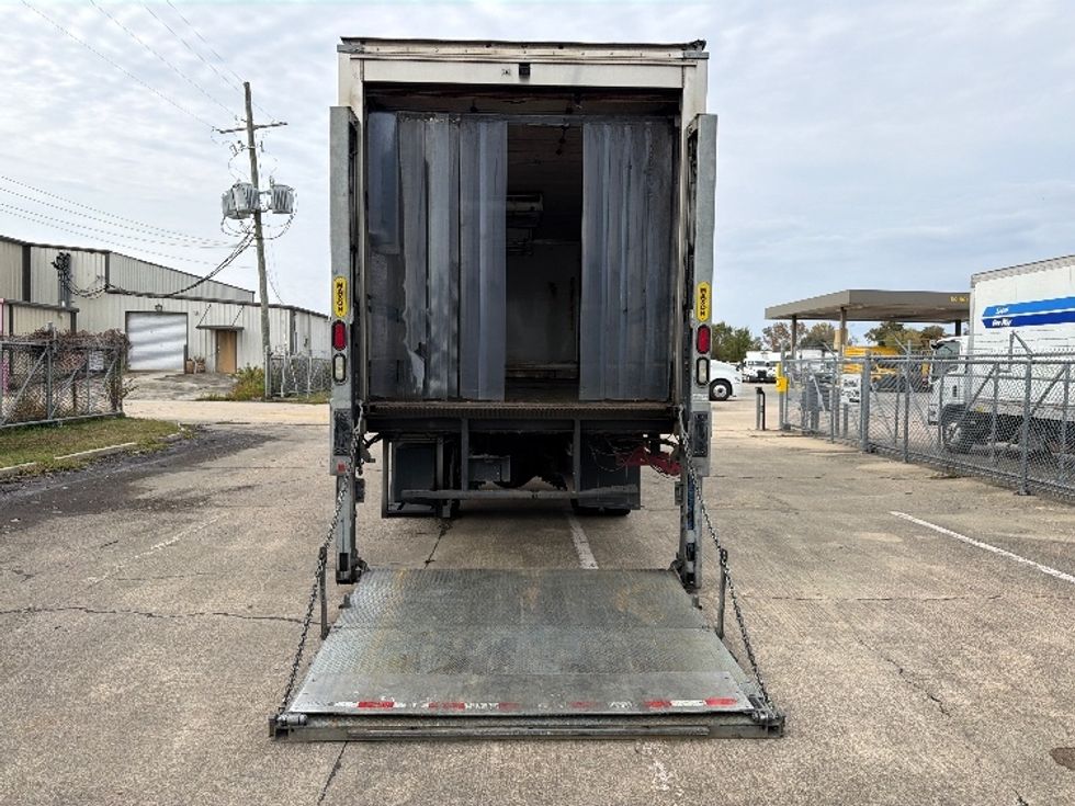 Refrigerated Truck-Light and Medium Duty Trucks-Freightliner-2019-M2-Hammond-LA-296,183\n\t\tmiles-$ 44,000 - Image 9