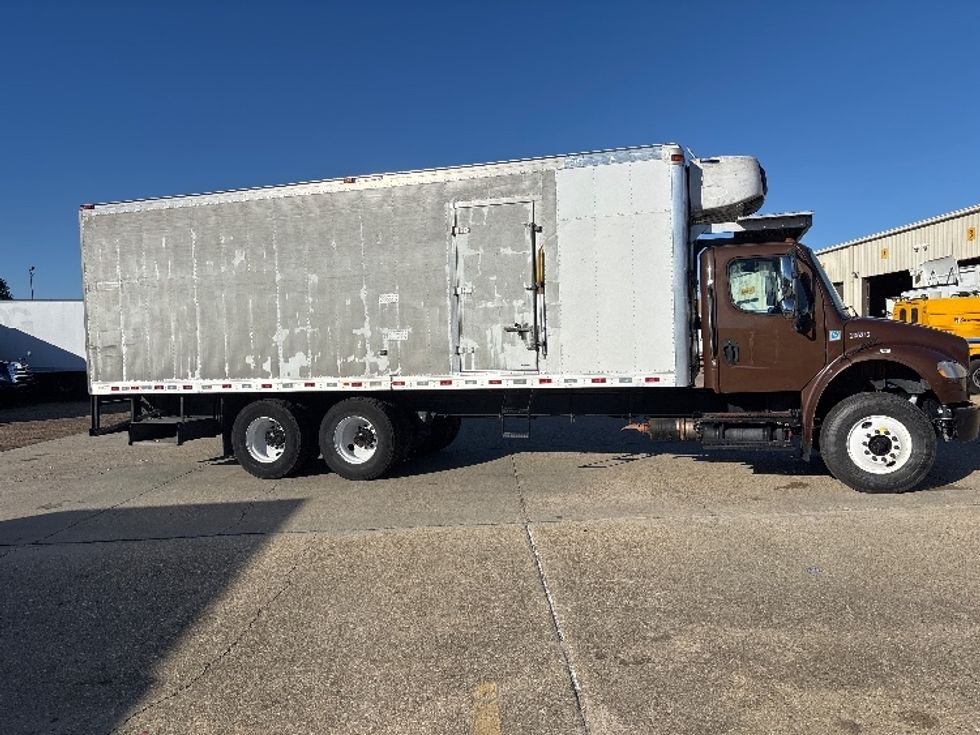 Refrigerated Truck-Light and Medium Duty Trucks-Freightliner-2019-M2-Hammond-LA-332,785\n\t\tmiles-$ 33,000 - Image 15