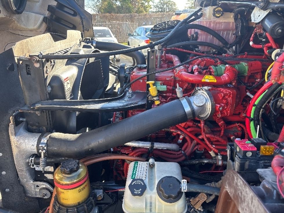 Refrigerated Truck-Light and Medium Duty Trucks-Freightliner-2019-M2-Hammond-LA-332,785\n\t\tmiles-$ 33,000 - Image 24