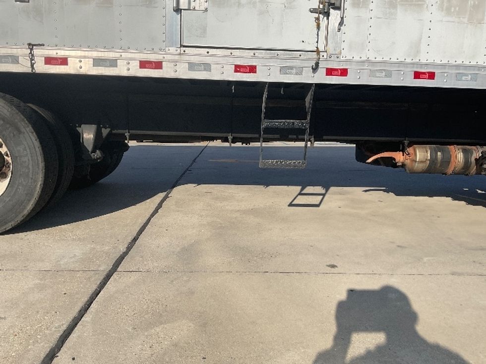 Refrigerated Truck-Light and Medium Duty Trucks-Freightliner-2019-M2-Hammond-LA-359,473\n\t\tmiles-$ 42,000 - Image 12