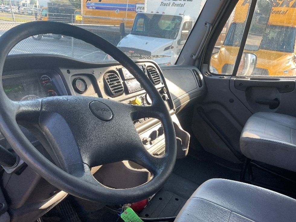 Refrigerated Truck-Light and Medium Duty Trucks-Freightliner-2019-M2-Hammond-LA-359,473\n\t\tmiles-$ 42,000 - Image 15