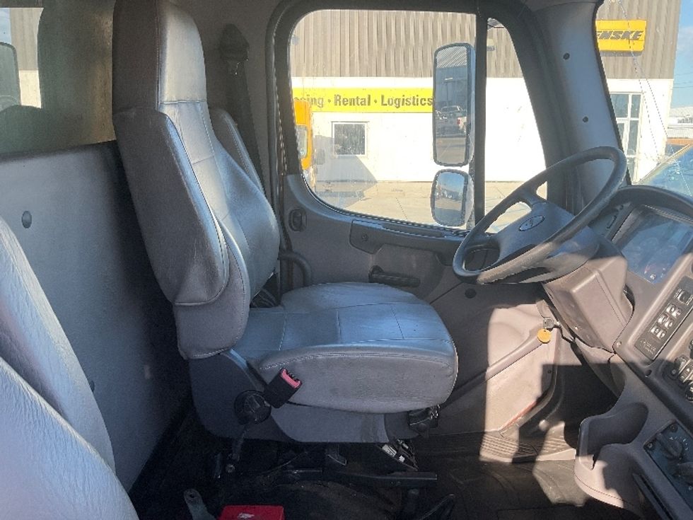 Refrigerated Truck-Light and Medium Duty Trucks-Freightliner-2019-M2-Hammond-LA-359,473\n\t\tmiles-$ 42,000 - Image 20