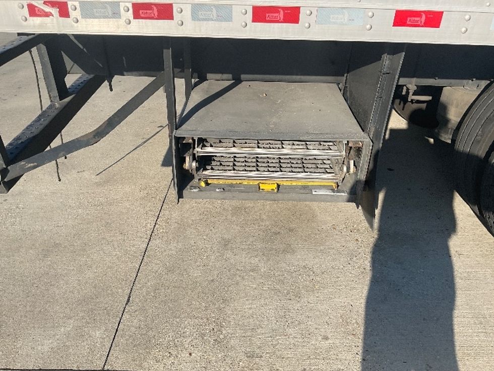 Refrigerated Truck-Light and Medium Duty Trucks-Freightliner-2019-M2-Hammond-LA-359,473\n\t\tmiles-$ 42,000 - Image 23