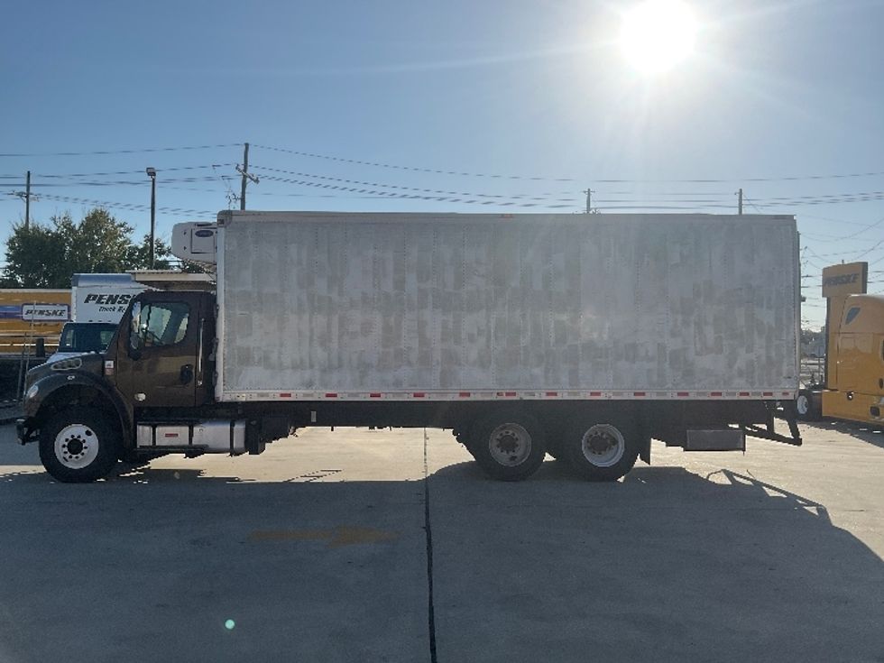 Refrigerated Truck-Light and Medium Duty Trucks-Freightliner-2019-M2-Hammond-LA-359,473\n\t\tmiles-$ 42,000 - Image 4