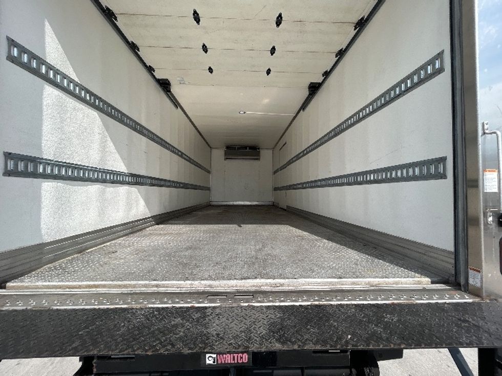 Refrigerated Truck-Light and Medium Duty Trucks-Freightliner-2019-M2-Harahan-LA-14,744\n\t\tmiles-$ 67,750 - Image 10