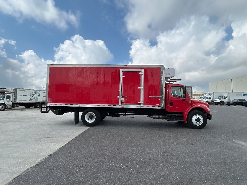 Refrigerated Truck-Light and Medium Duty Trucks-Freightliner-2019-M2-Harahan-LA-14,744\n\t\tmiles-$ 67,750 - Image 15