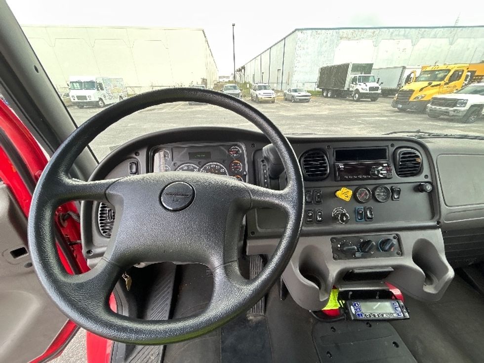 Refrigerated Truck-Light and Medium Duty Trucks-Freightliner-2019-M2-Harahan-LA-14,744\n\t\tmiles-$ 67,750 - Image 18