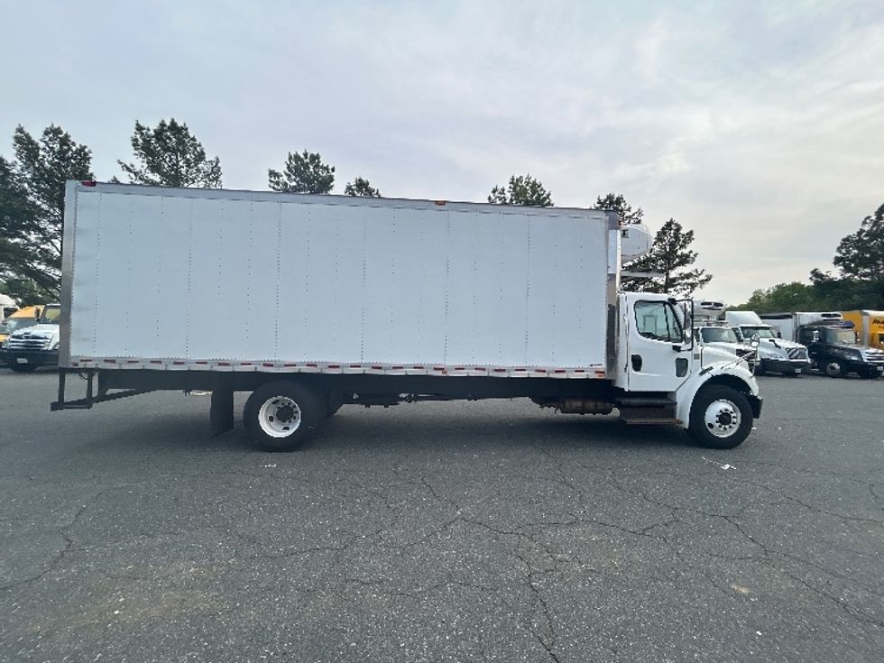 Refrigerated Truck-Light and Medium Duty Trucks-Freightliner-2019-M2-Harrisburg-PA-207,112\n\t\tmiles-$ 53,750 - Image 14