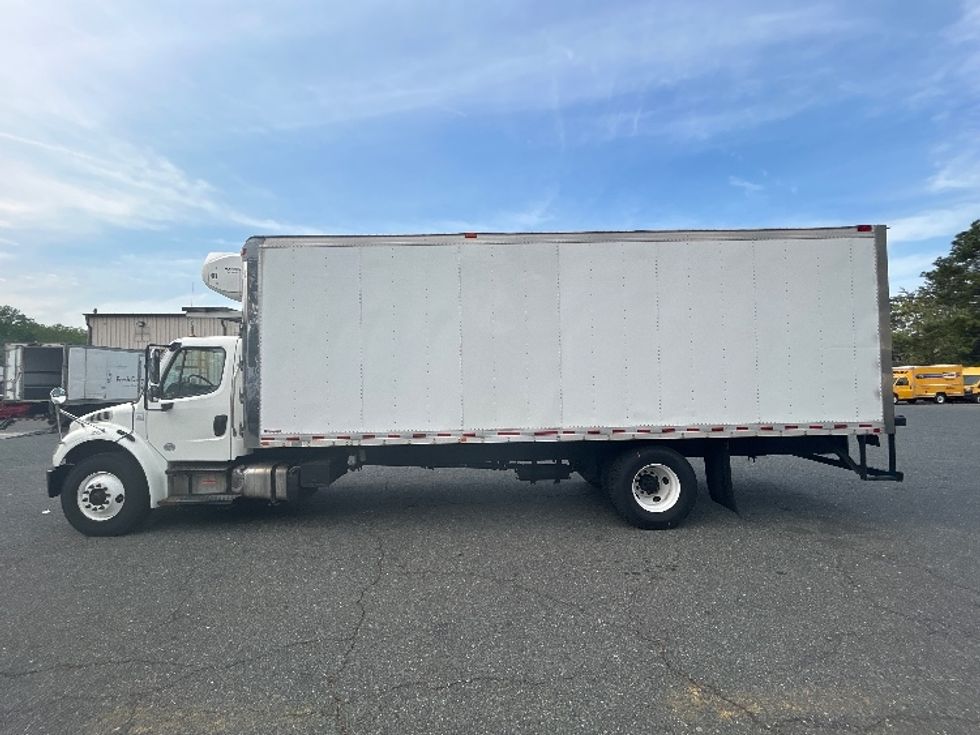 Refrigerated Truck-Light and Medium Duty Trucks-Freightliner-2019-M2-Harrisburg-PA-207,112\n\t\tmiles-$ 53,750 - Image 4