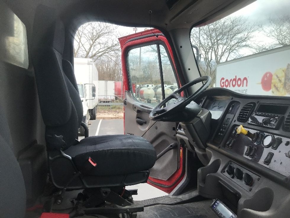 Refrigerated Truck-Light and Medium Duty Trucks-Freightliner-2019-M2-Harrisburg-PA-220,625\n\t\tmiles-$ 50,250 - Image 21