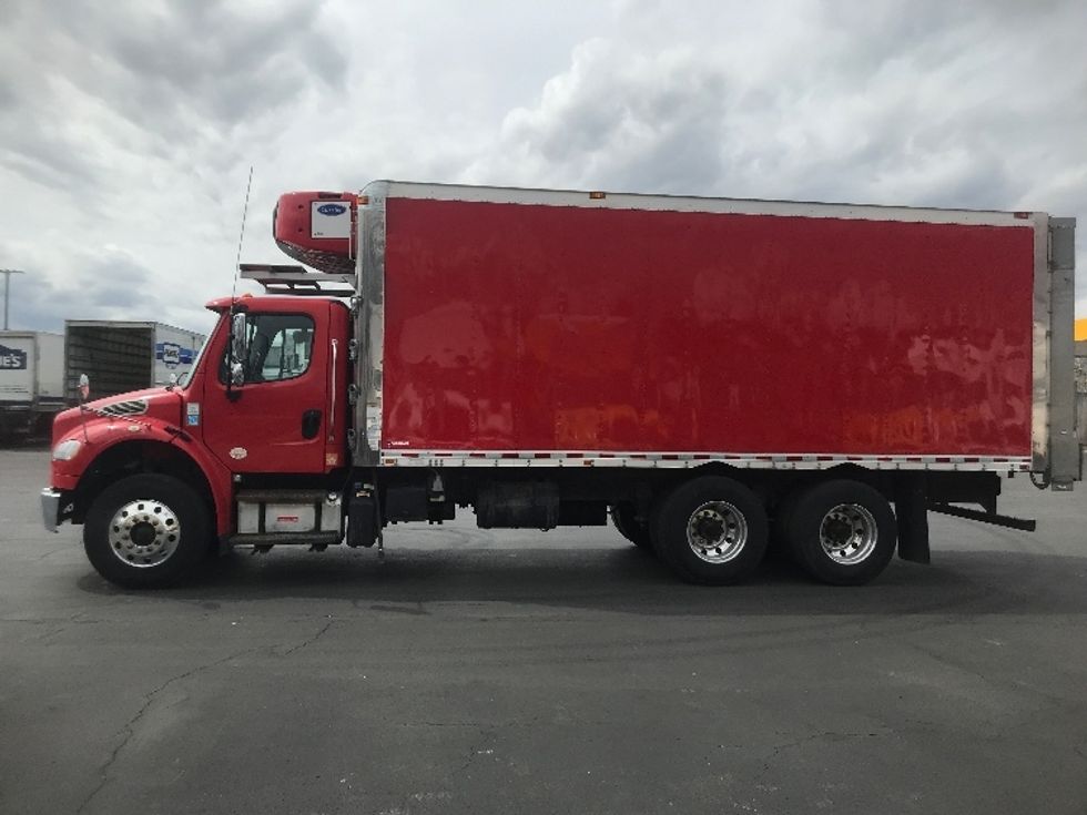Refrigerated Truck-Light and Medium Duty Trucks-Freightliner-2019-M2-Harrisburg-PA-220,625\n\t\tmiles-$ 50,250 - Image 4