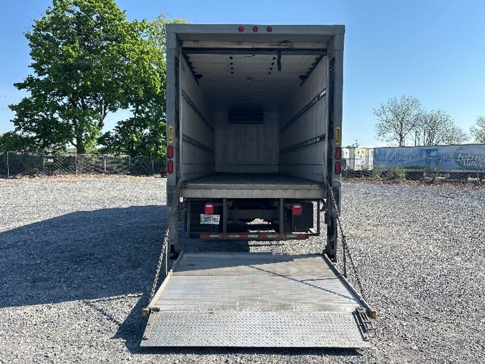 Refrigerated Truck-Light and Medium Duty Trucks-Freightliner-2019-M2-Harrisburg-PA-318,717\n\t\tmiles-$ 35,250 - Image 9