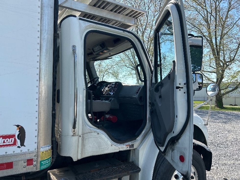 Refrigerated Truck-Light and Medium Duty Trucks-Freightliner-2019-M2-Harrisburg-PA-345,784\n\t\tmiles-$ 35,500 - Image 20