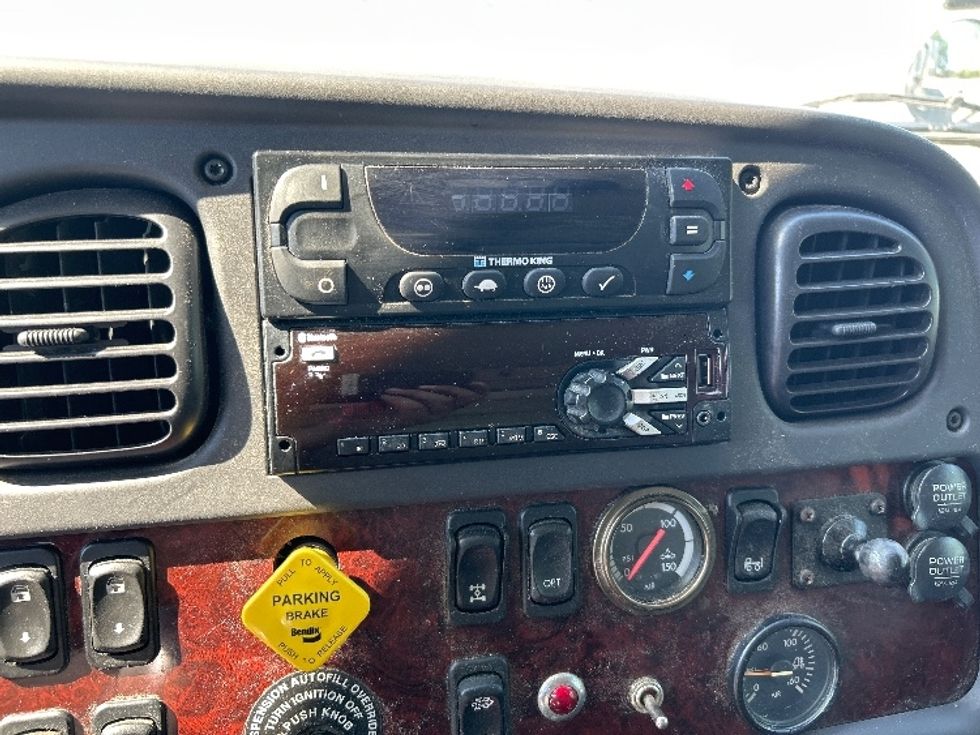 Refrigerated Truck-Light and Medium Duty Trucks-Freightliner-2019-M2-Harrisburg-PA-345,784\n\t\tmiles-$ 35,500 - Image 25