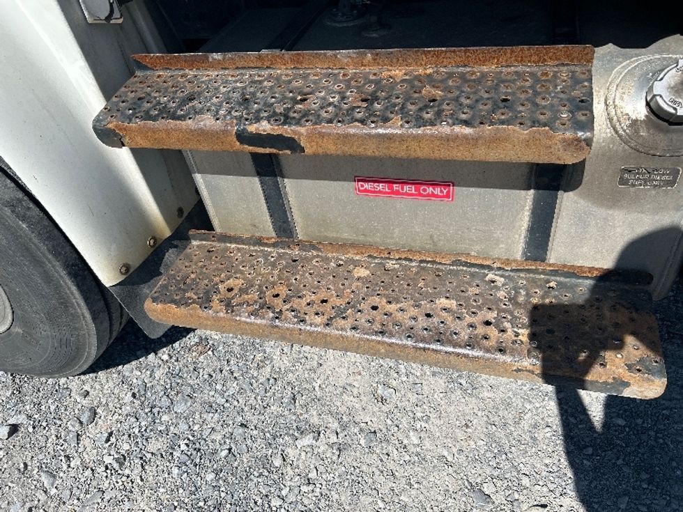 Refrigerated Truck-Light and Medium Duty Trucks-Freightliner-2019-M2-Harrisburg-PA-345,784\n\t\tmiles-$ 35,500 - Image 27