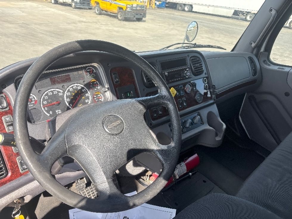Refrigerated Truck-Light and Medium Duty Trucks-Freightliner-2019-M2-Houston-TX-120,043\n\t\tmiles-$ 68,750 - Image 16