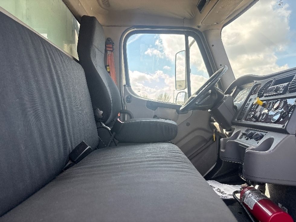 Refrigerated Truck-Light and Medium Duty Trucks-Freightliner-2019-M2-Houston-TX-120,043\n\t\tmiles-$ 68,750 - Image 20