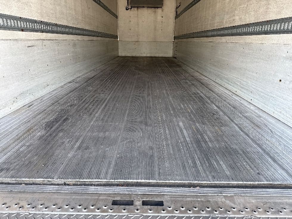 Refrigerated Truck-Light and Medium Duty Trucks-Freightliner-2019-M2-Houston-TX-125,103\n\t\tmiles-$ 65,750 - Image 10